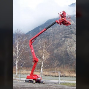 Articulating boom lift 14m