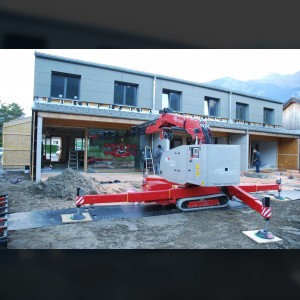 Compact crane 23m