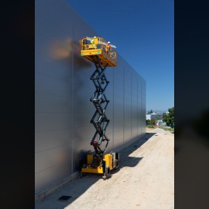 Nacelle à ciseaux 18m tout-terrain