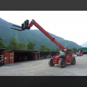 Telescopic forklift 7T